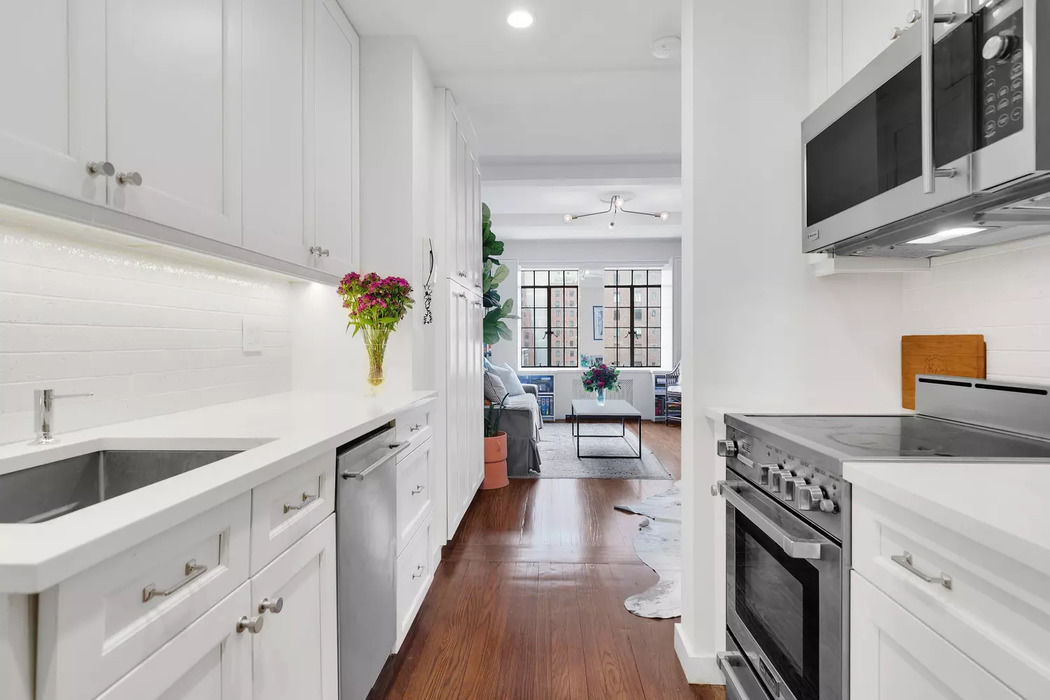 Midtown NY Kitchen Remodel image 0